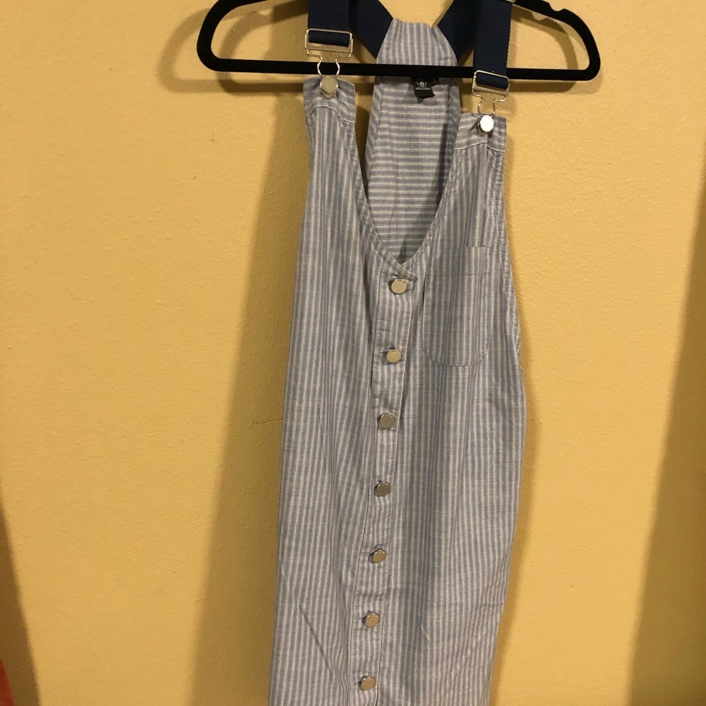 ♻️ 3 for $20 Volcom Overall dress